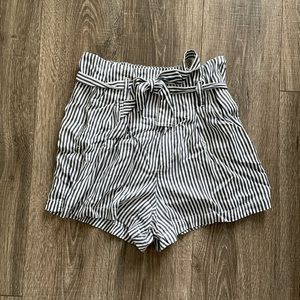 Abercrombie & Fitch | High Waisted Shorts